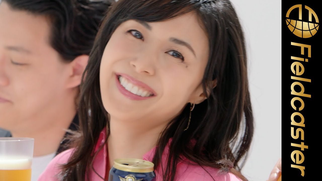 こちらを振り向く松嶋菜々子にドキッ サントリービール このビールは 2度驚く 篇 21年4月16日 Biglobeニュース