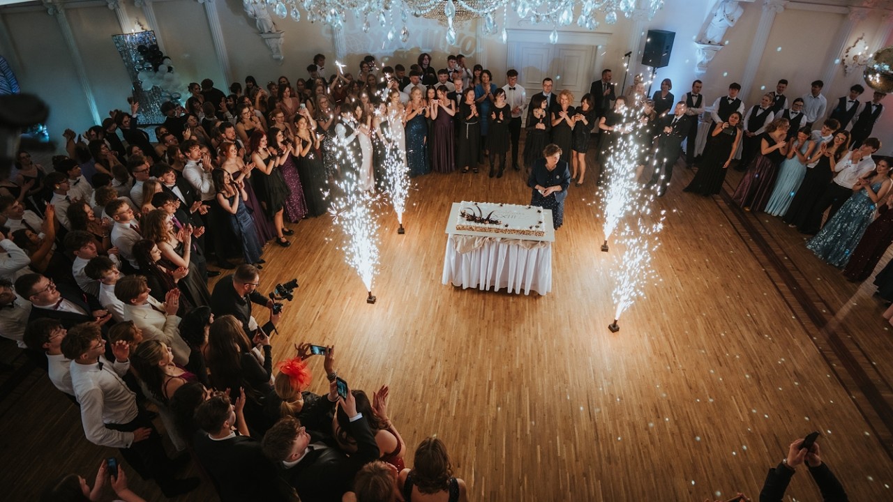 Teledysk STUDNIÓWKA 33 LO 4K krecimy.pl Film Foto Łódź