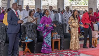 See First lady Rachel Ruto dancing & singing at a Church in Mtwapa, Kilifi County!!