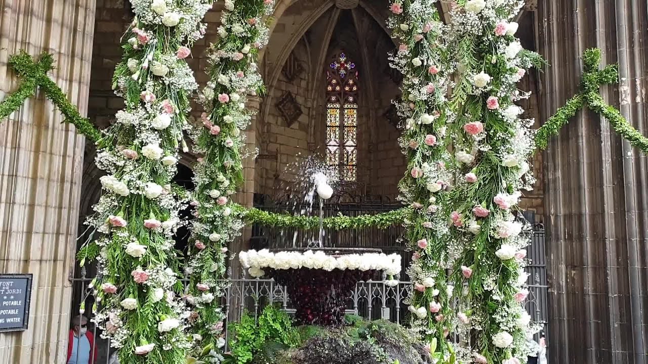 Presentación del 'Ou com balla' por el Corpus en la Catedral de ...