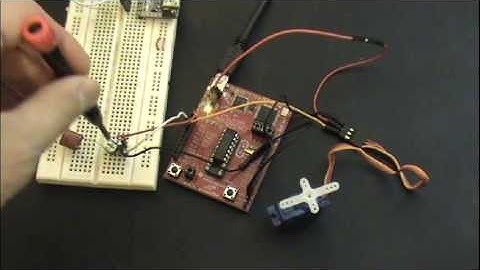 MSP430 Launchpad vs Arduino Leonardo --- Control Servo with Potentiometer