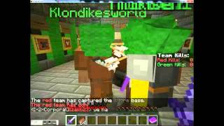 Sunday's Server Showcase: Red vs Green (Capture The Flag)