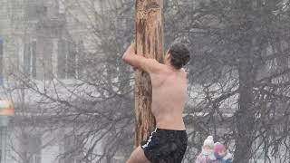картинка: Масленица 2018. Покорители столба