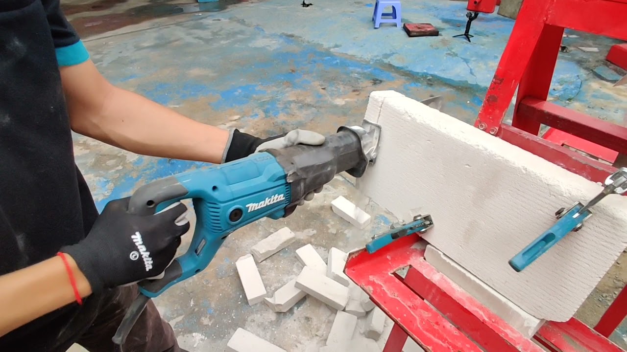 JR3051T Makita Recipro Saw