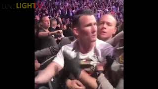 Conor vs Khabib Nurmagomedov   كونور ماكريغور انجلد جلد من قبل فريق حبيب تصوير الجمهور