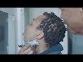 Gillette trans commercial anuncio de subtitulado sobre hombre trans que se afeita por primera vez
