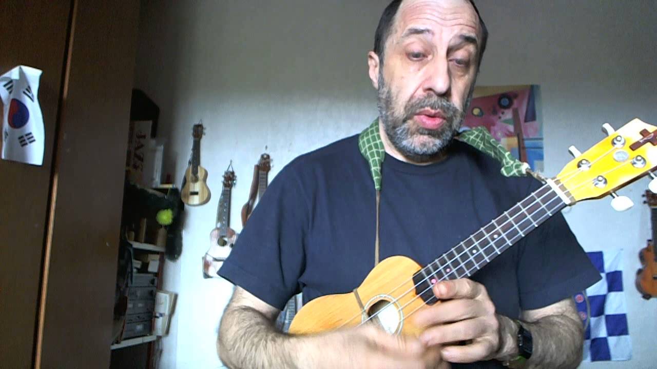 Mahi Mahi Yellow soprano ukulele ..truccato , suona meglio YouTube