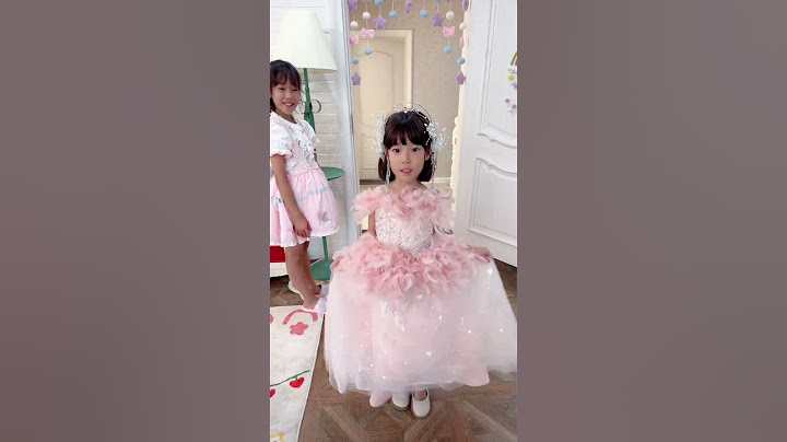 大家觉得妹妹穿哪套礼服更好呢？ #姐妹日常 #走秀 #礼服