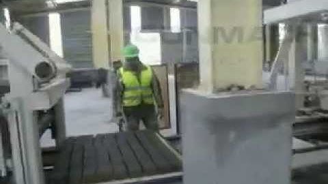 Conmach BlockKing-36FDS Block and Interlock Making Machine during 10x20 Paving Production 2