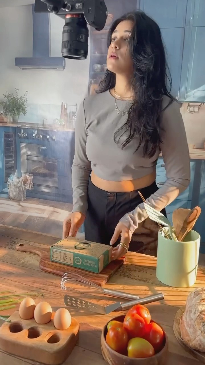 Bts and results ❤️ Comment your favourite shot ? #bts #food #commercialshoot #cinematic #filmmaking