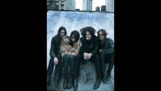 Hang You From The Heavens - The Dead Weather (lyrics)