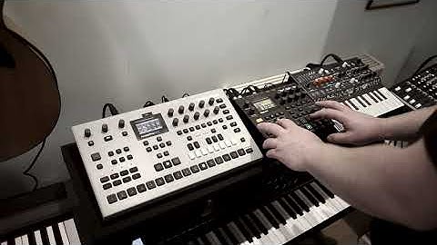 High Energy House. 120bpm jam with the Digitakt, Analog 4 and Microfreak.