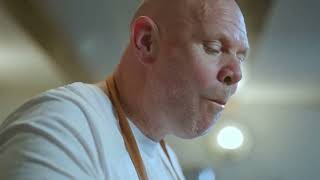 Famous Every Chef’s Role Matters | Tom Kerridge: Secrets of the Pub Kitchen S1 Wealth