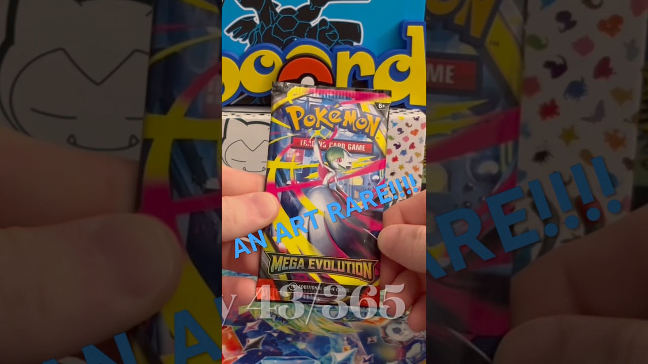 A HIT!!! #pokemonchannel #collectiblecards #pokemoncards #pokemontcg #tradingcards #Pok&eacute;mon #packs