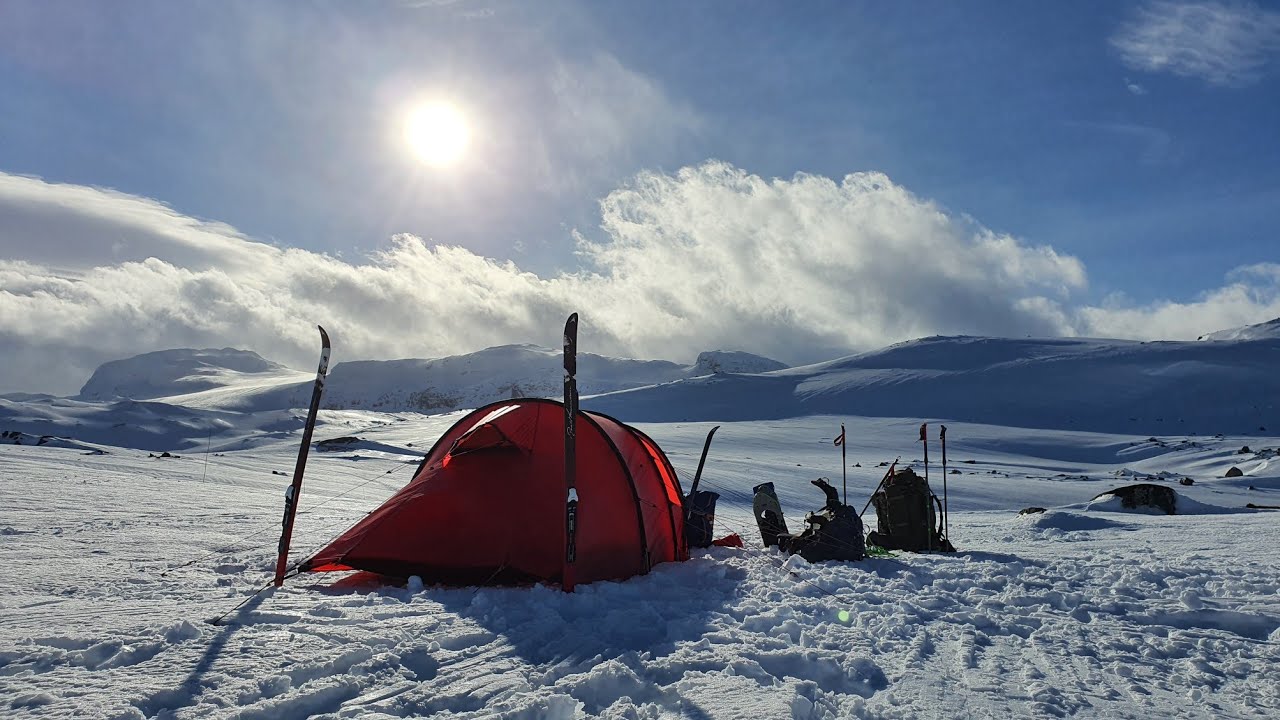 Hilleberg Nammatj 3GT at Finse, Norway 1270 MASL with gusts of 15 m/s wind.