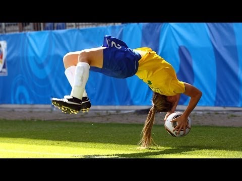 WOW! Is this the best flip-throw ever? Crazy assist!