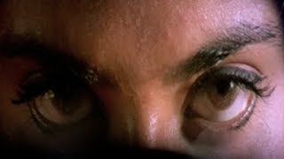 Download Lagu Gulabi Movie Scenes - J D Chakravarthy falling for Maheshwari - Krishna Vamsi, RGV MP3