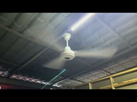 KDK Industrial Ceiling Fan 56” Model B56X5 At Yordys Street Food Truck @Emanfan96