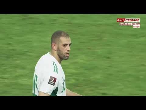 Le but de Slimani face au Cameroun - Foot - Qualif. CM 2022 (L'ÉQUIPE)