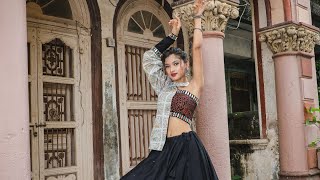 Navratri Special Makeup Look, /Bold Retro Look...