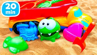 Играем с Ам Ням! Развивающие видео про игрушки для детей - Игры в песочнице