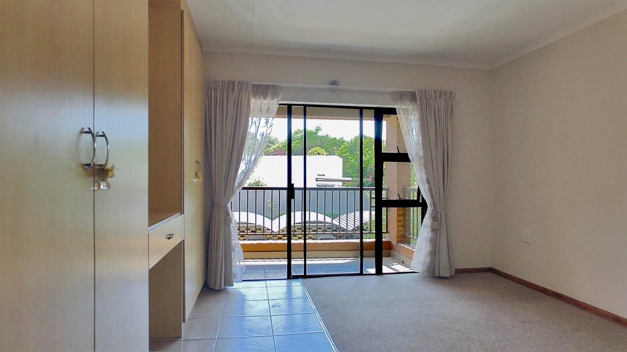 Bachelor apartment for sale in Gauteng Johannesburg Fourways