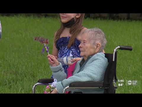 Pinellas Female PWWII vet turns 100, honored with a parade - WFTS
