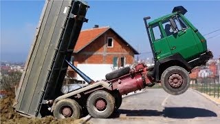 Dangerous Idiots Operator Truck Fail Skill, Driver Skills Truck Fail &amp; Heavy Equipment On The Street