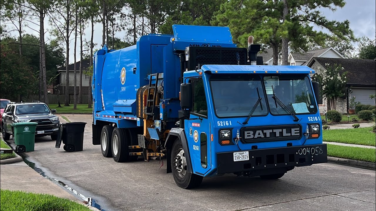 Brand new Battle motors Raider New way sidewinder on trash 52161 - YouTube