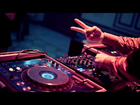 Avicii  UMF