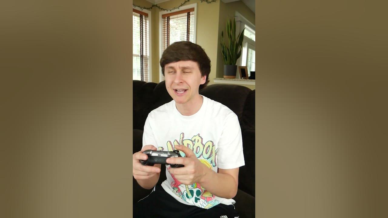 when-your-parents-make-you-share-the-game-with-your-sibling-6-youtube