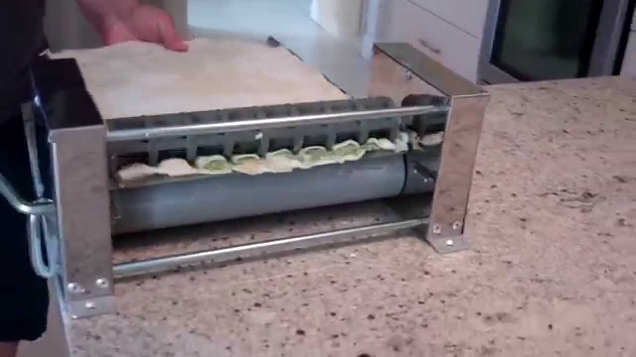 Ravioli Maker - Maquina para hacer ravioles - YouTube