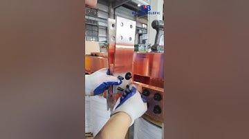 Fixing the busbars on the transformer body