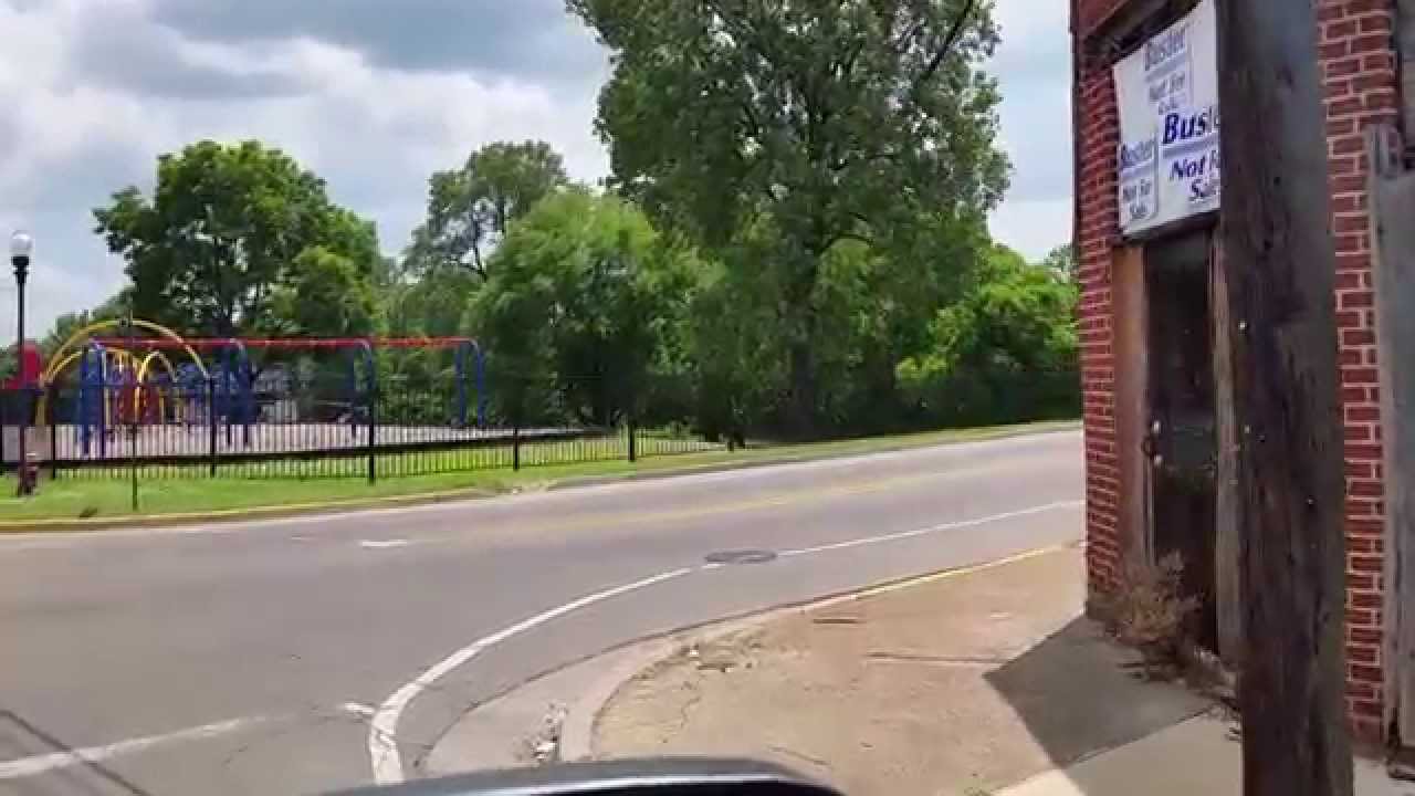 Drive along Sunflower Ave., Clarksdale, MS Red's & Riverside Hotel