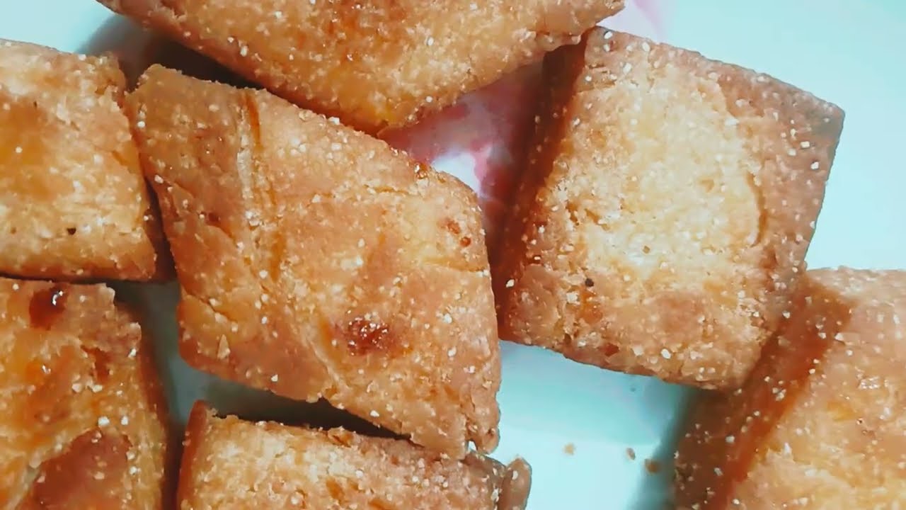 होली में बनने वाला मैदा का शकरपारा बनाएं इस तरह से#khasta #holispecial #sakkarpara 