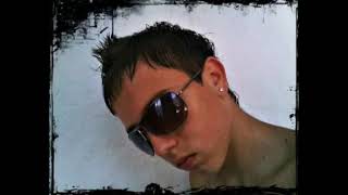 Vali Vijelie  Sunt Un Barbat Cu Mult Lipici