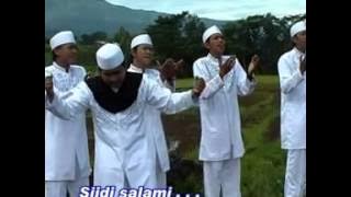 AL MAHABATAIN  SHOLAWAT PANGGILAN JIWA YA RUHI RUHIA (H AHMAD YANI )