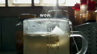 Ngeteh di pagi hari.