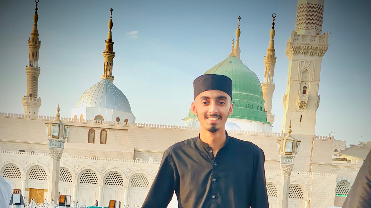 Adeel official vloger is live in Masjid e Al nabwi - YouTube