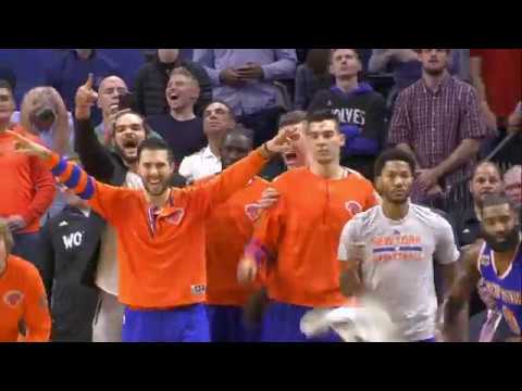 Carmelo Anthony Hits CLUTCH Jumper Over Wiggins l 11.30.16