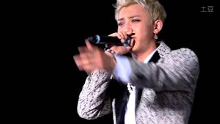 EXO Baby don't cry TAO rap part [Live]