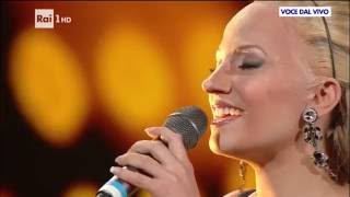 Video-Miniaturansicht von „Anastacia - Deborah Iurato "I belong to you - Il ritmo della passione" - Tale e Quale Show“