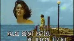 YouTube - Nike Ardilla - Sandiwara Cinta.flv  - Durasi: 4:41. 
