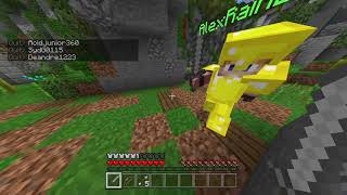 Minecraft Bedrock/PE | Glitching Through Wall in Gladiators screenshot 5
