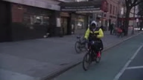 NYC service workers brace for restaurant closures