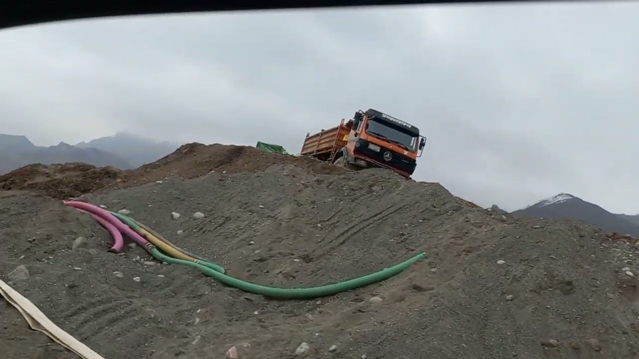 معدن طلا قریه یاویز ولسوالی شهر بزرگ ولایت بدخشان افغانستان 