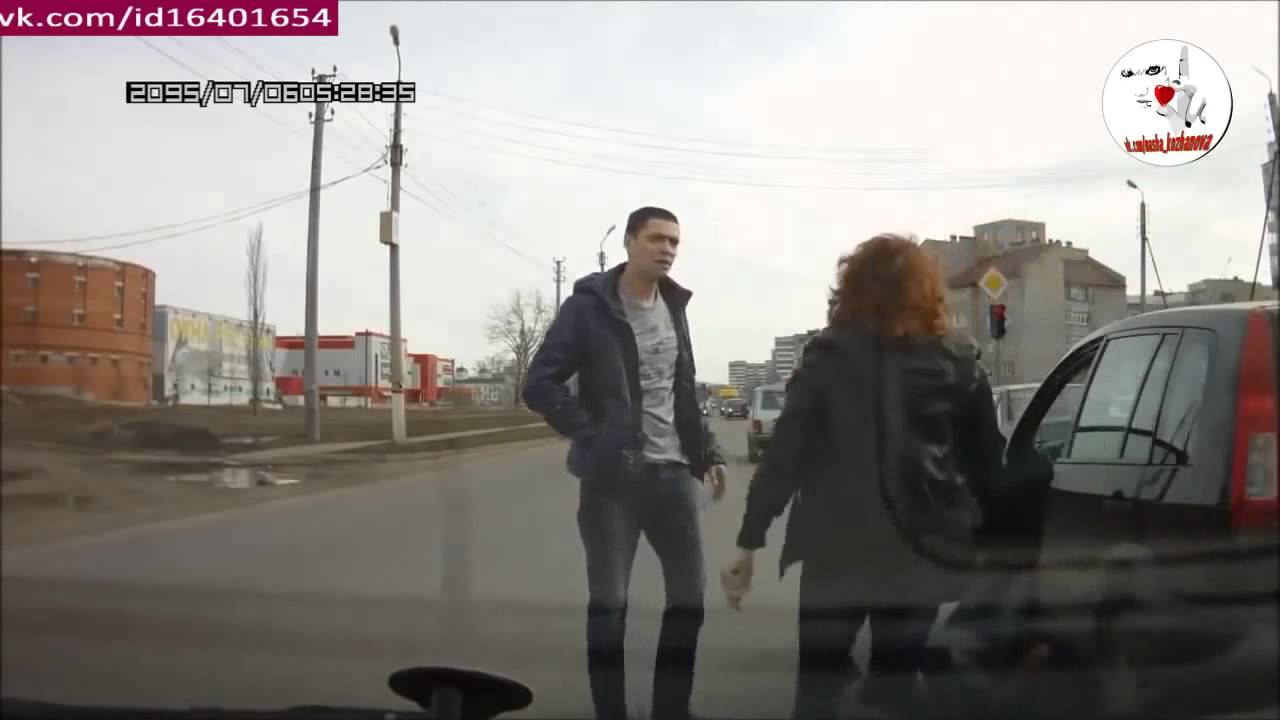Выкинул из машины