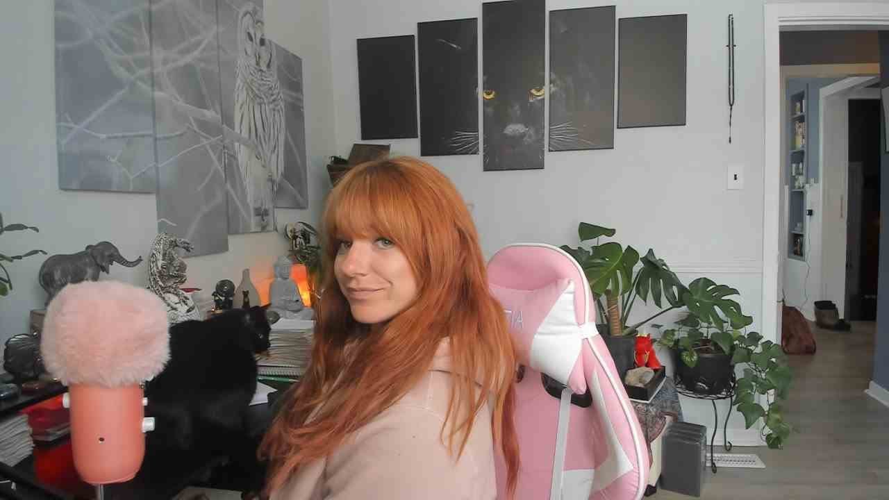 Атмосфера главного героя, включающая в себя «стыдные» эмоции, проживающая лучшую жизнь!