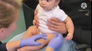 كيف تعطي حقنة عضل لطفل رضيع عملي The most cutest injection