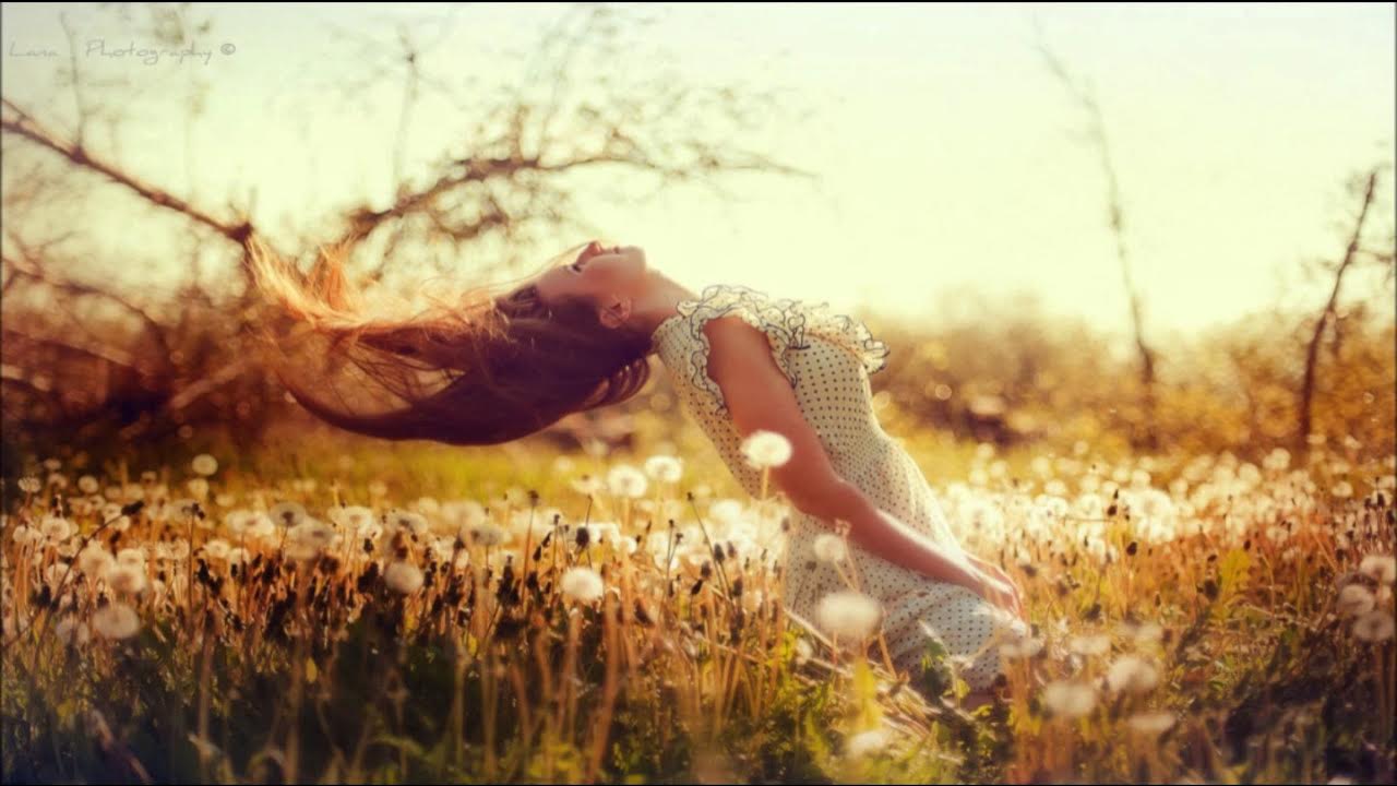 Фразы на английском картинки. How beautiful is here. How beautiful. You are надпись. How beautiful is here.